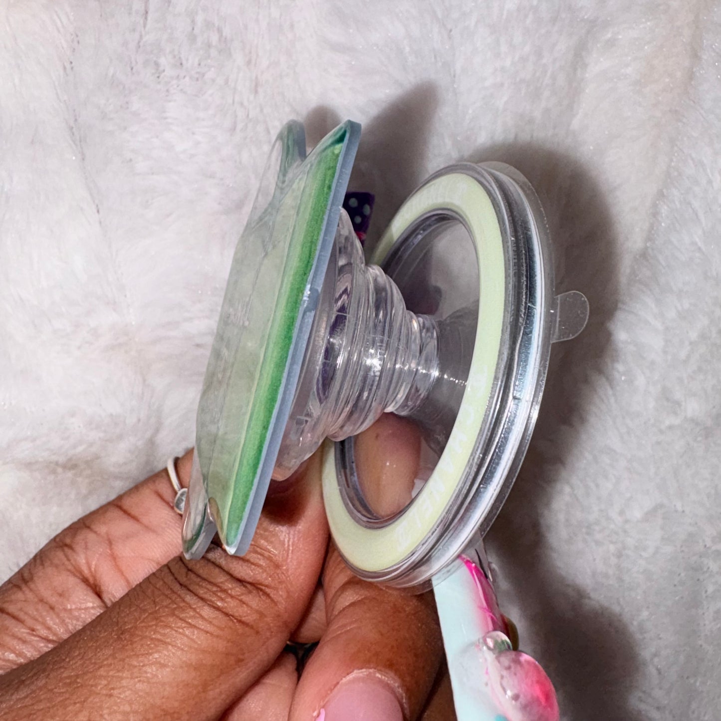 MakeEm Look Pretty Girl, MagSafe Pop Sockets