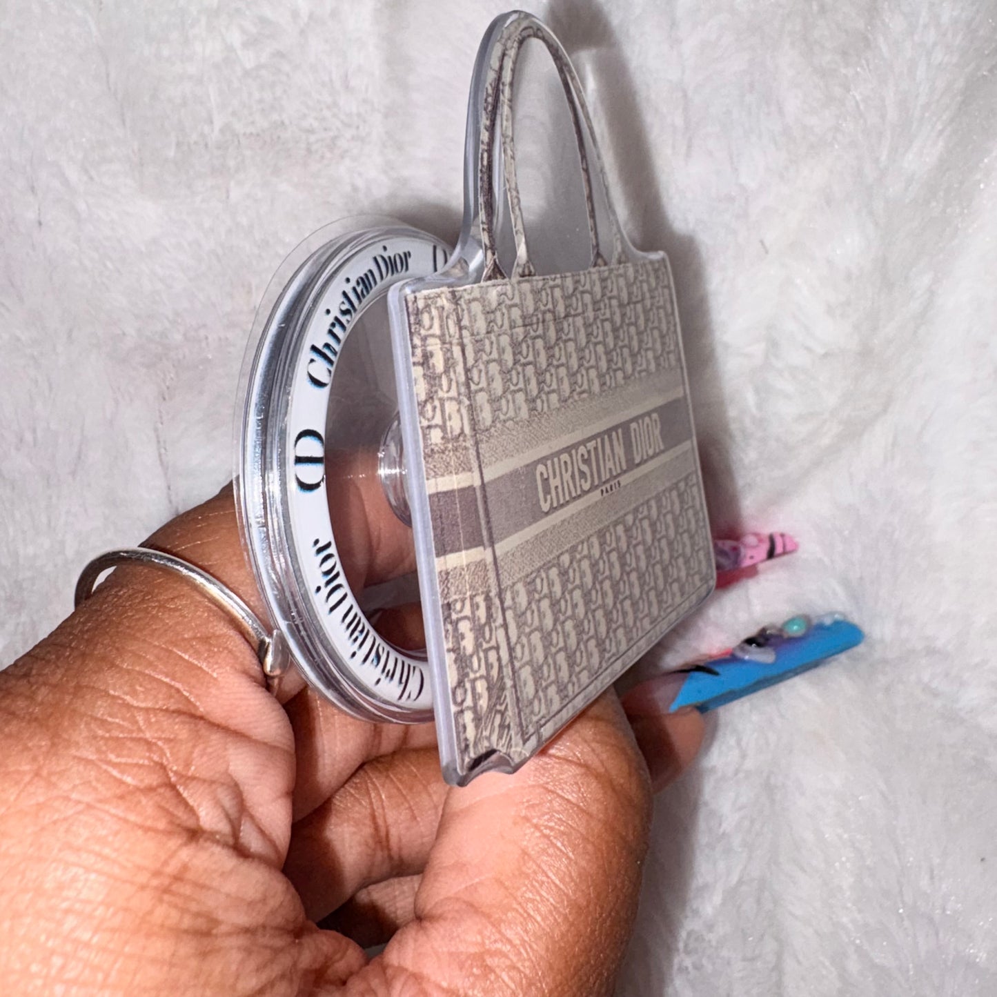 MakeEm Look Pretty Girl, MagSafe Pop Sockets