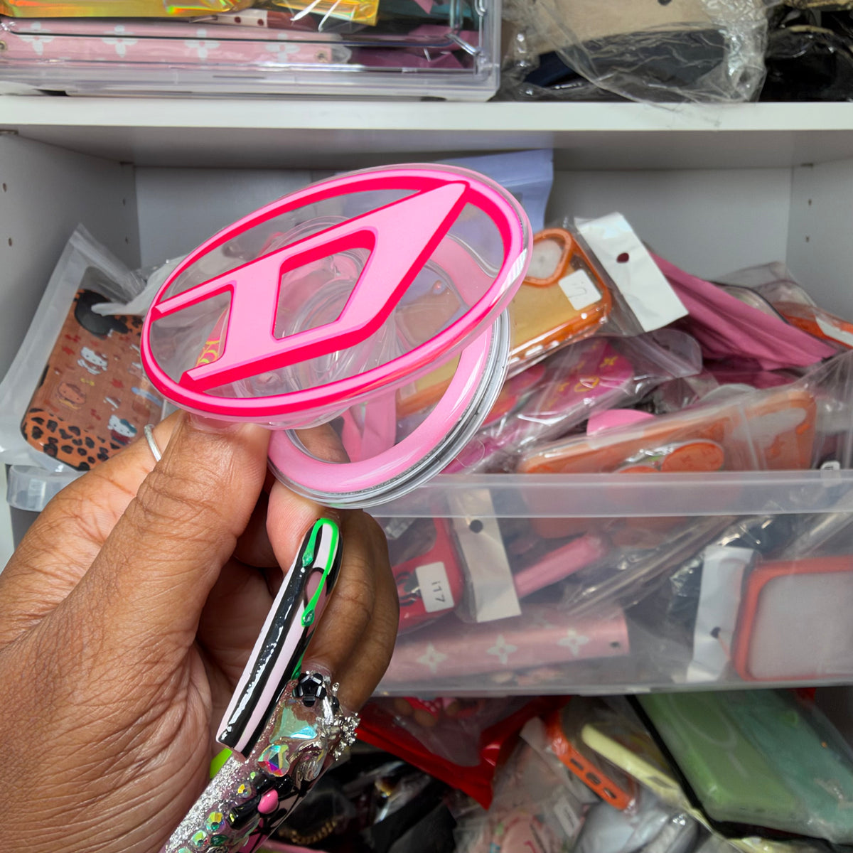 MakeEm Look Pretty Girl, MagSafe Pop Sockets
