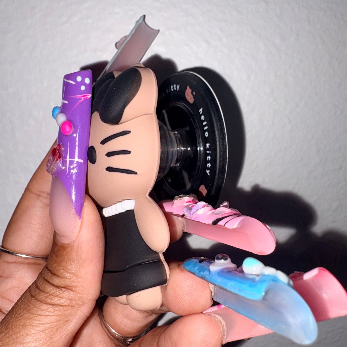 MakeEm Look Pretty Girl, MagSafe Pop Sockets