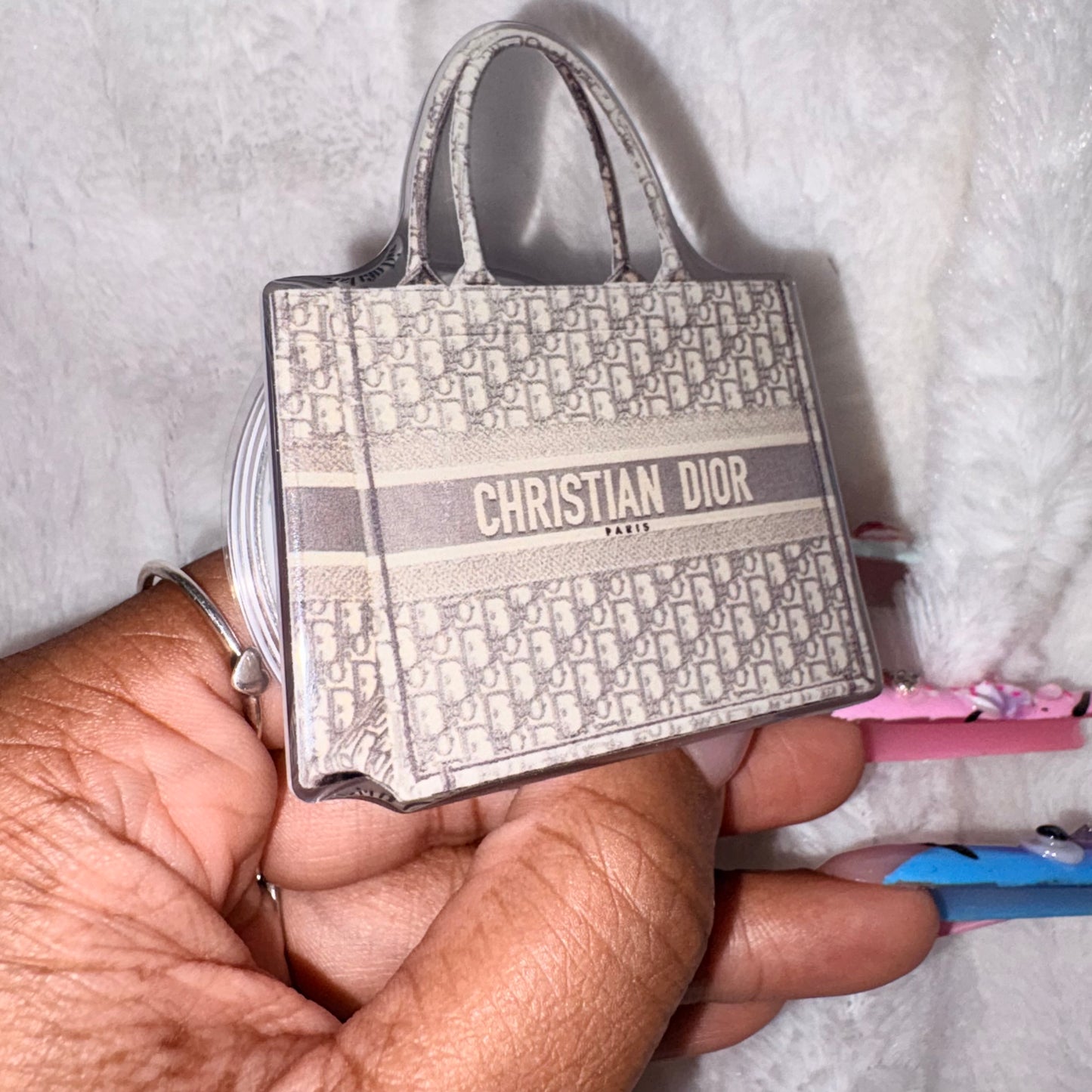 MakeEm Look Pretty Girl, MagSafe Pop Sockets